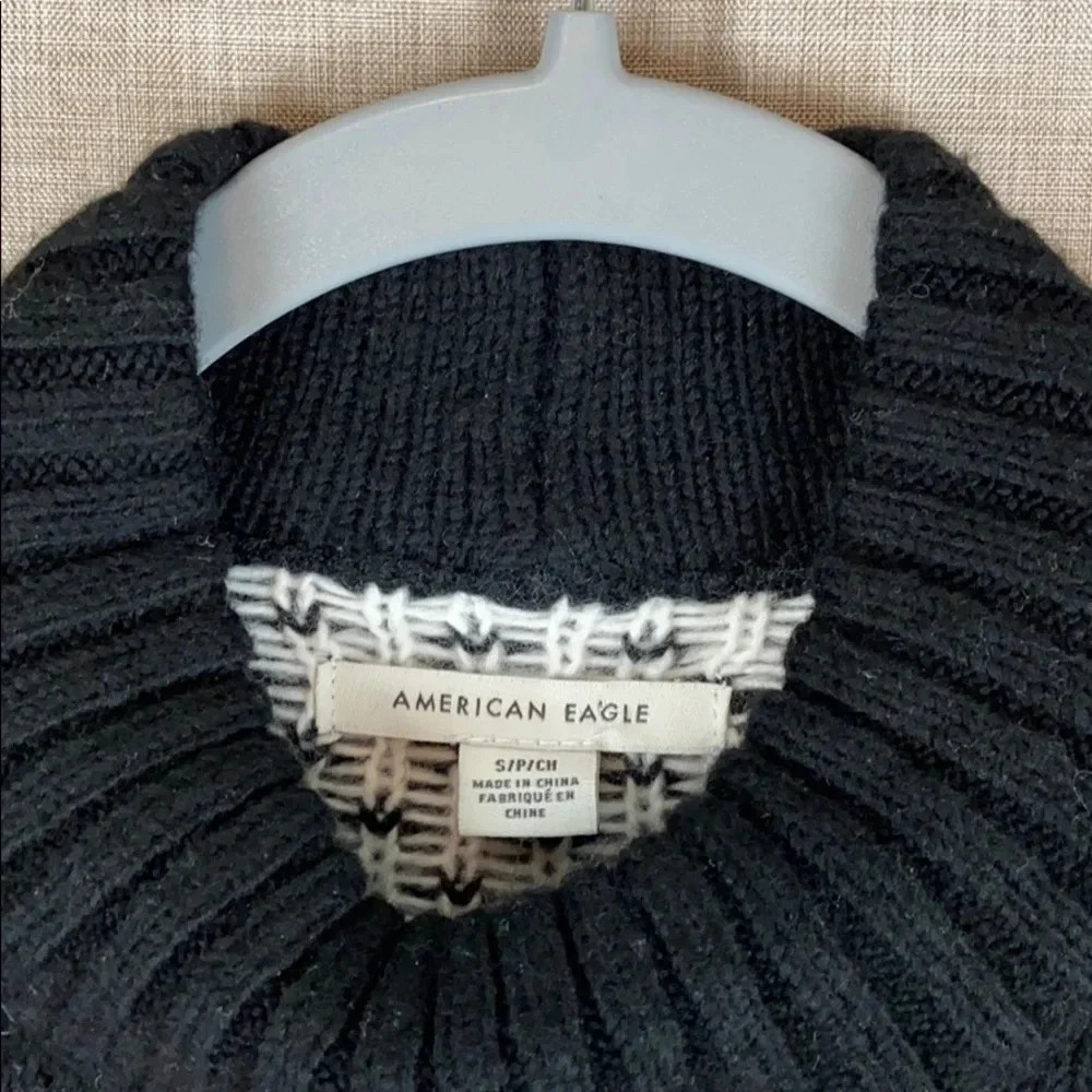 NEW American Eagle Outfitters Crewneck‎ Sweater - Picture 3 of 6